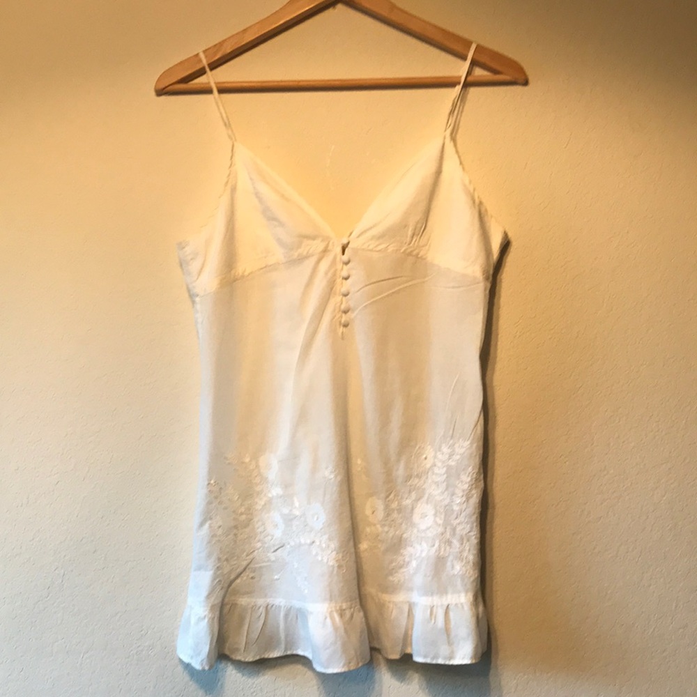 FLORAL WHITE CAMISOLE/BLOUSE